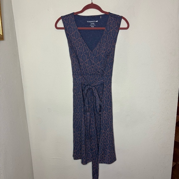 Toad&Co Dresses & Skirts - Toad&Co Blue and Orange Geometric Wrap Dress Large